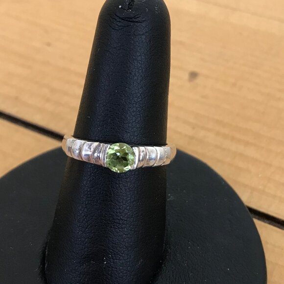 Green Faceted Peridot Band Ring Vintage 90s 925 Silver Size 8 - Picture 1 of 8